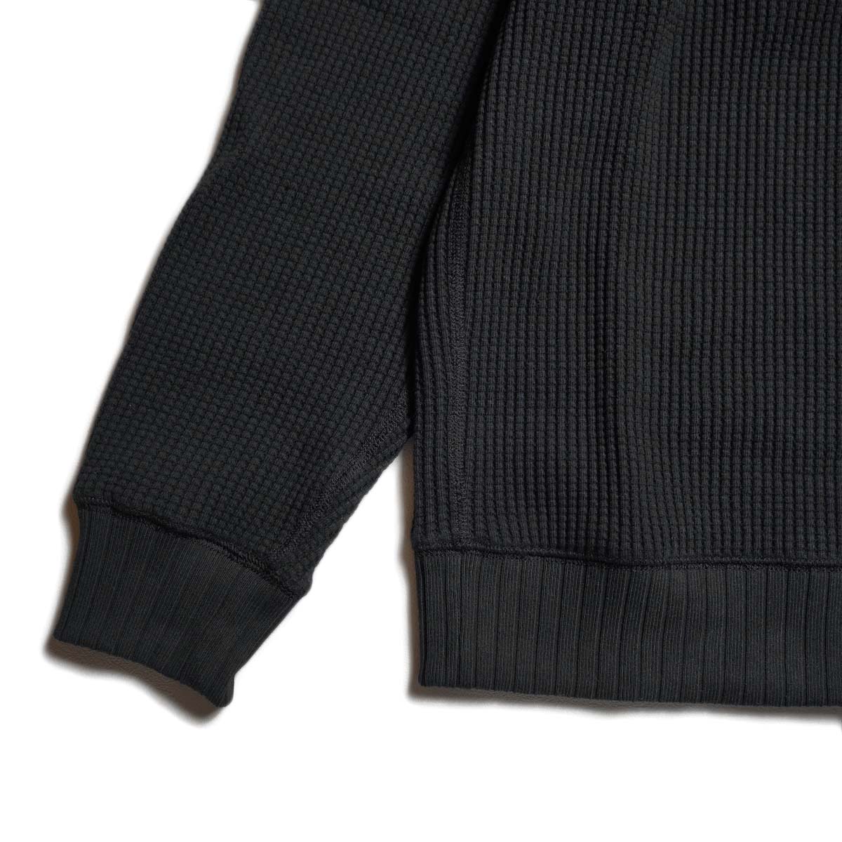 Jackman / Waffle Mid-neck (Black) 袖リブ
