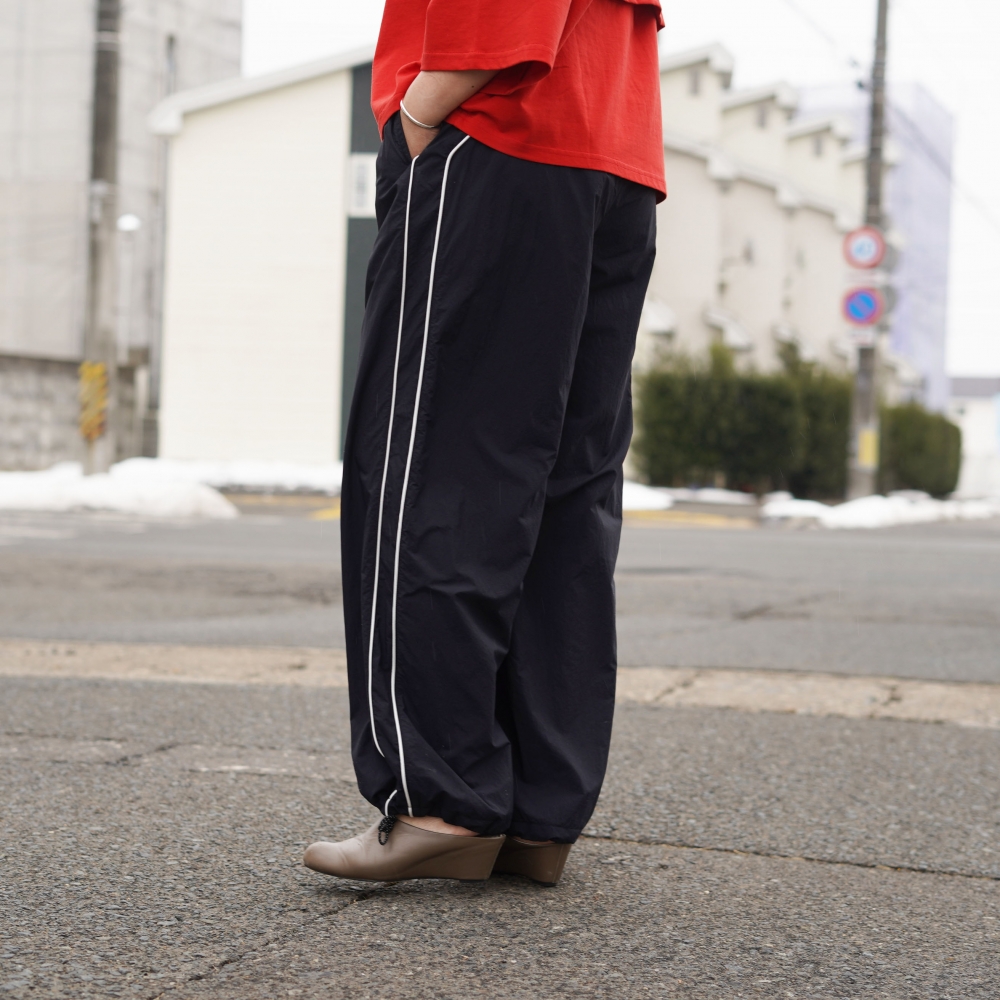 JANE SMITH / POLYESTER JERSEY TRACK PANTS (Black)