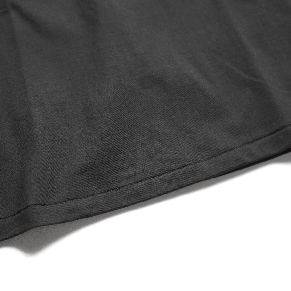 JANE SMITH / NICOLA KLOOSTERMAN NINE LIVES S/S T-SHIRT (Black)