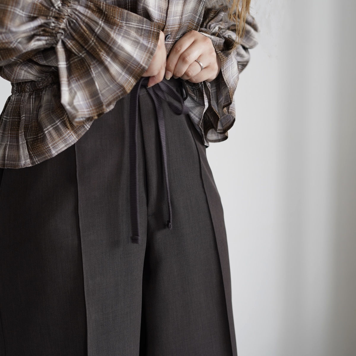 JANE SMITH / POLYESTER W CLOTH SLACKS (Brown)