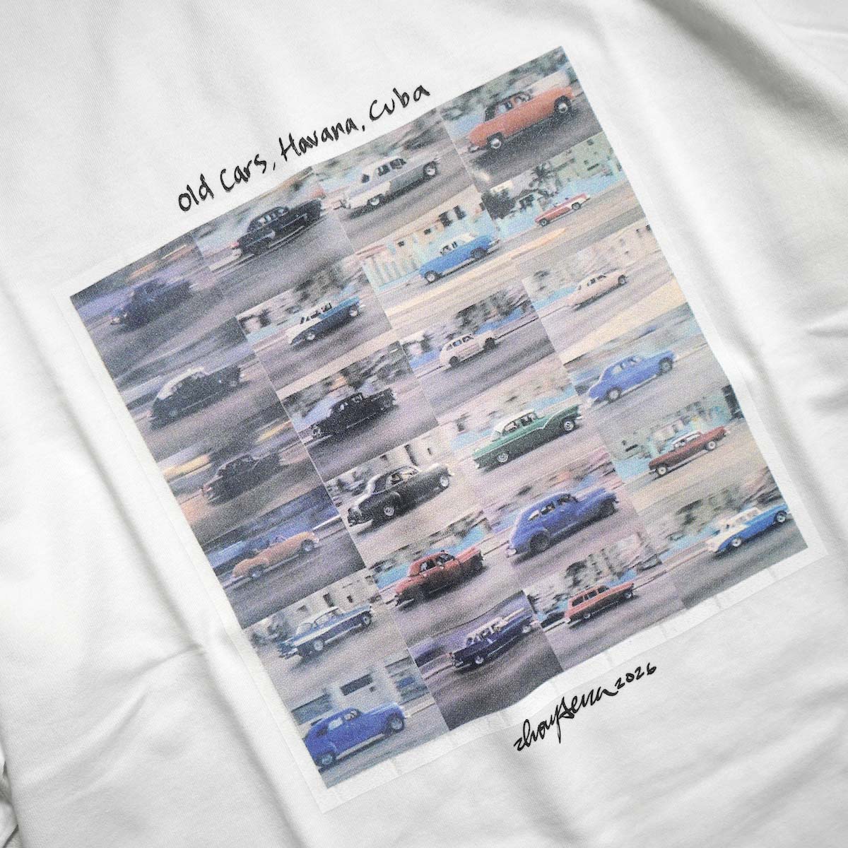 JANE SMITH / IVORY SERRA OLD CARS HAVANA, CUBA S/S T-SHIRT (White) フロントプリント