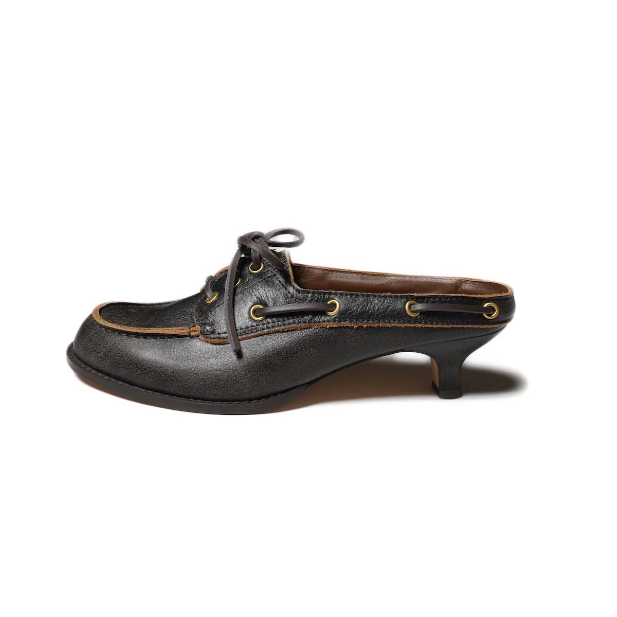 JANE SMITH / 3 EYELET MOCCASIN MULE (Black Brown) アウトサイド