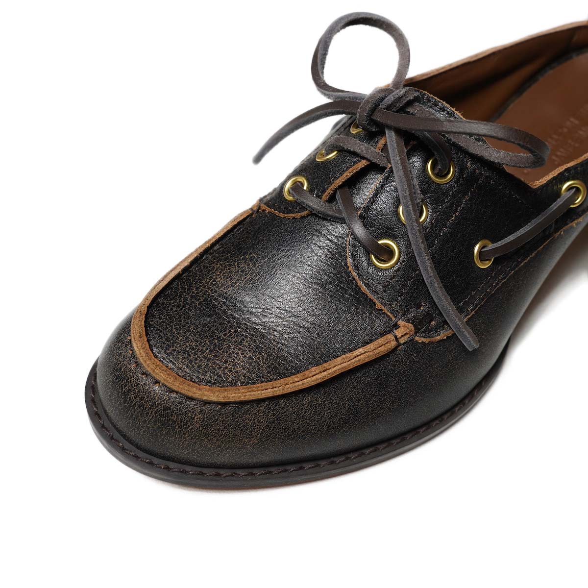 JANE SMITH / 3 EYELET MOCCASIN MULE (Black Brown) トゥ
