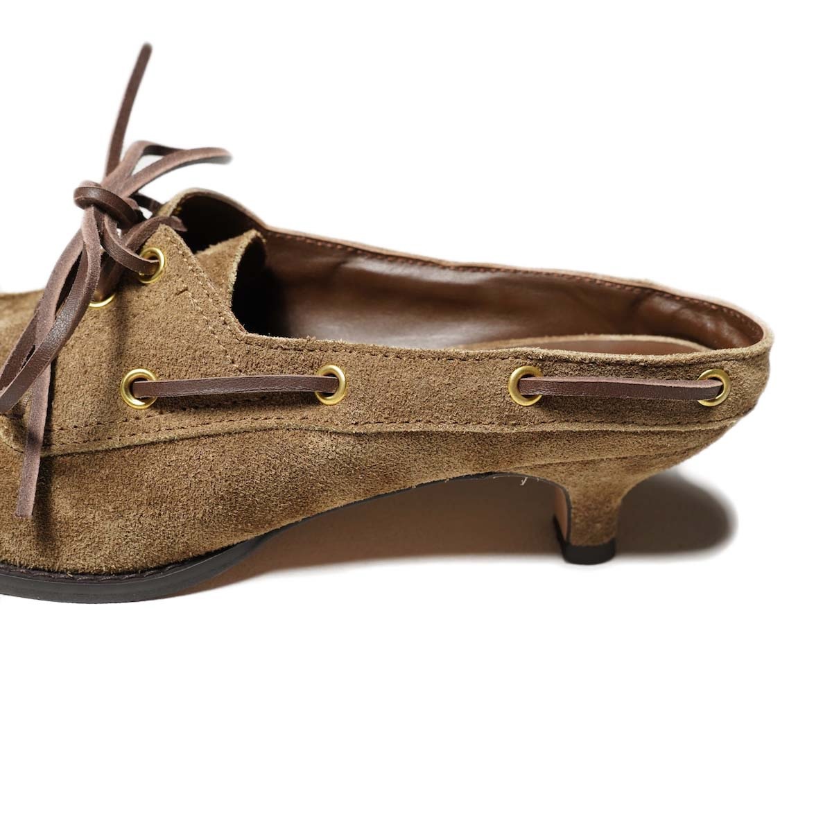 JANE SMITH / 3 EYELET MOCCASIN MULE (Suede Beige) アイレット