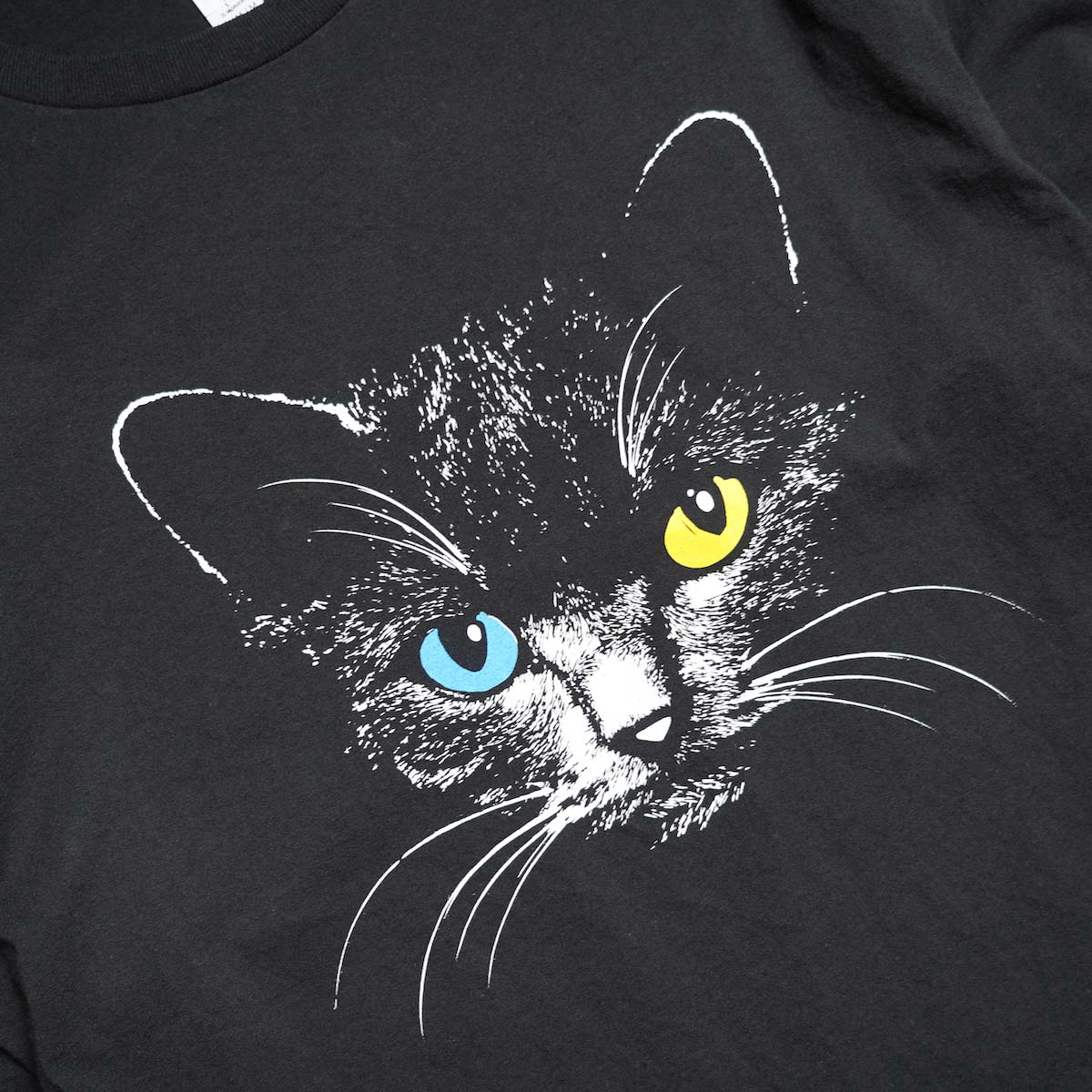 JERZEES / "ODD-EYED CAT" LS TEE (Solid Black) プリント