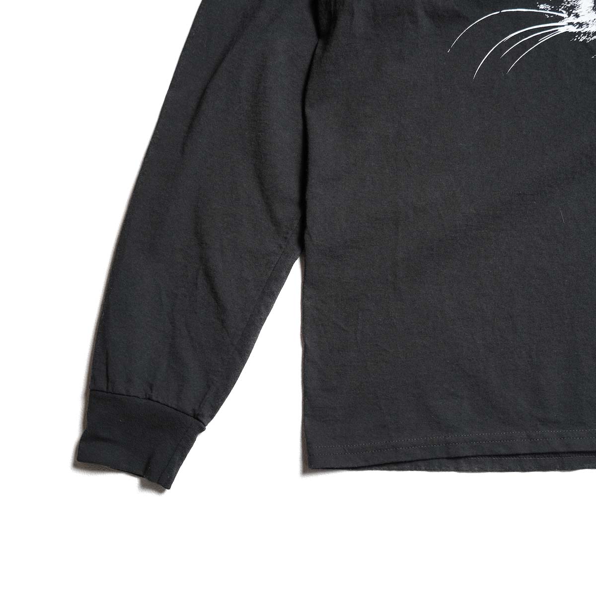 JERZEES / "ODD-EYED CAT" LS TEE (Solid Black) 袖、裾
