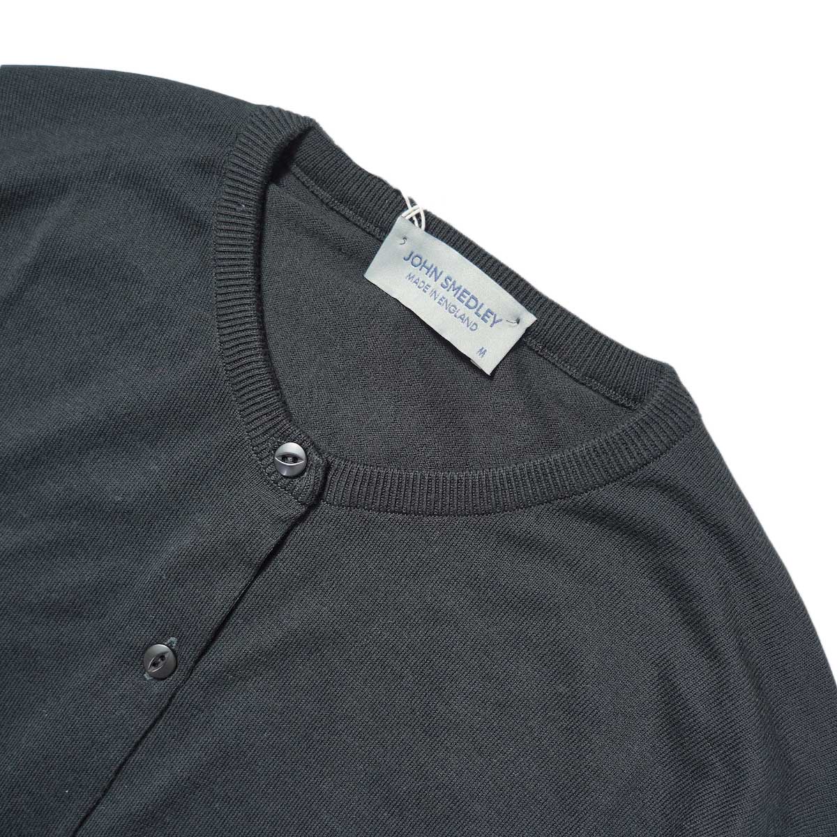 JOHN SMEDLEY / WMS CARDIGAN RN SS (Black)