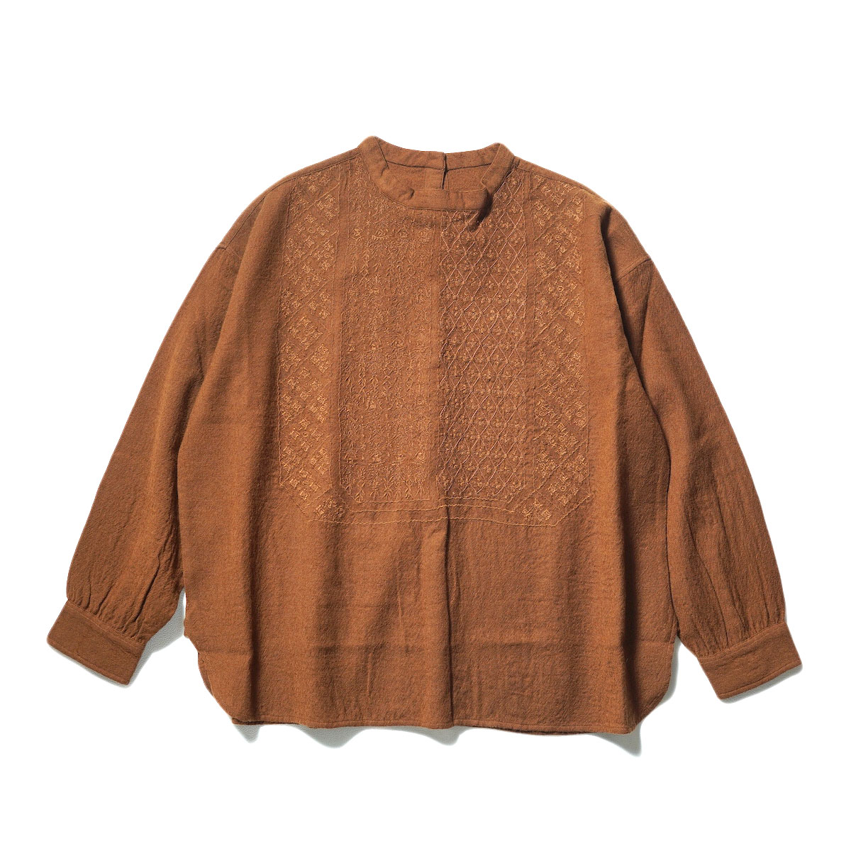 maison de soil / BOILED WOOL PLAIN BACK OPENING STAND COLLAR