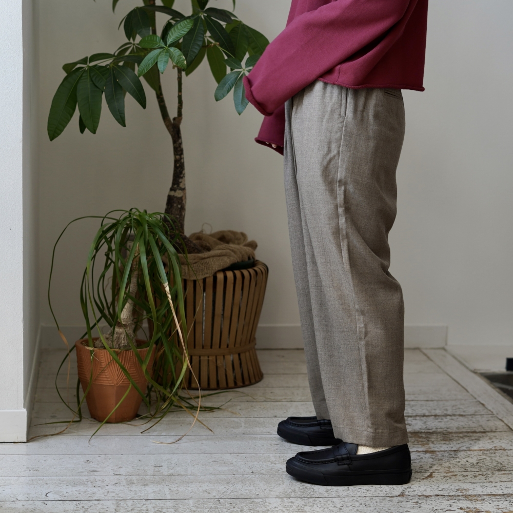 maison de soil / WOOL SERGE 2TUCK TAPERED EASY PANTS (Navy) 155cm / Beige / size1 / 着用イメージ②