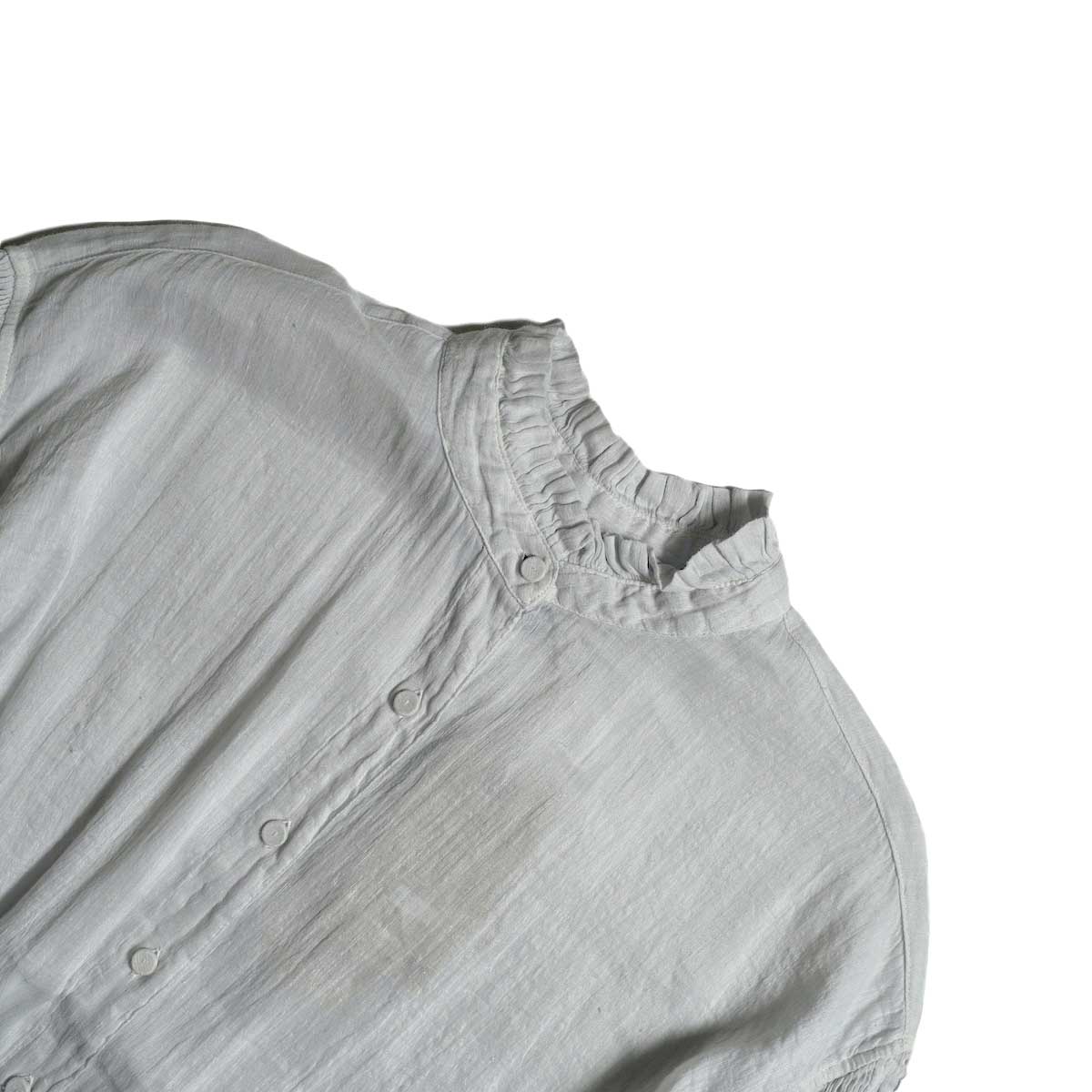 maison de soil / AUTO LOOM COTTON/LINEN PLAIN(OVERDYE) FRILL COLLAR MAXI SHIRT DRESS WITH PINTUCK (Light Gray)ネック