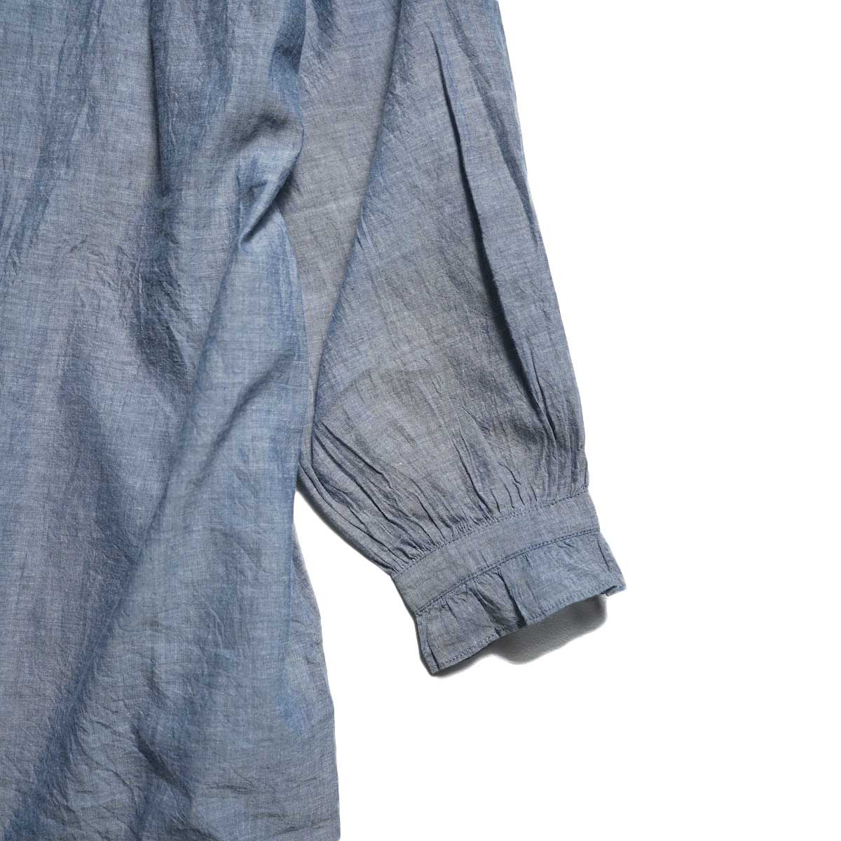 maison de soil / HANDWOVEN YARN DYE NATURAL INDIGO CHAMBRAY FRILL