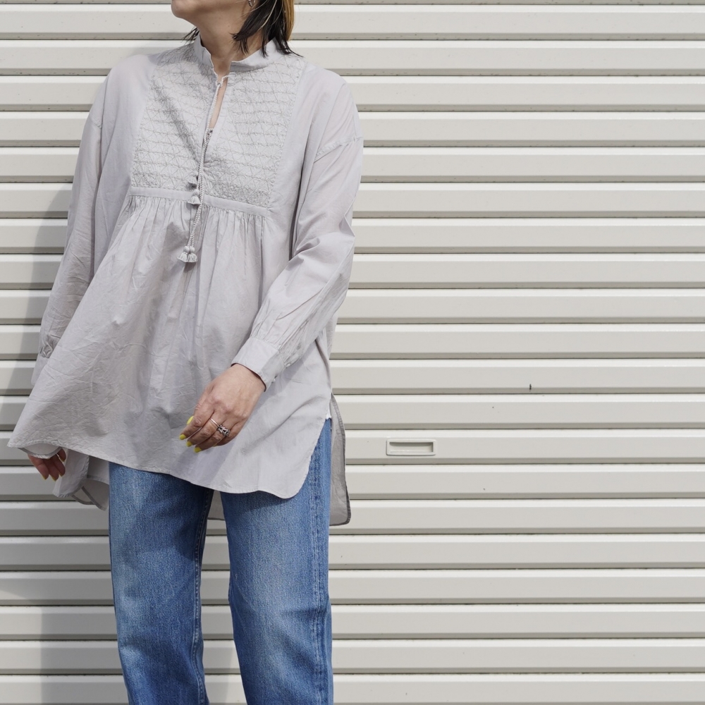 maison de soil / 60s ORGANIC CAMBRIC BANDED COLLAR EMB TUNIC  161cm / size1 着用③