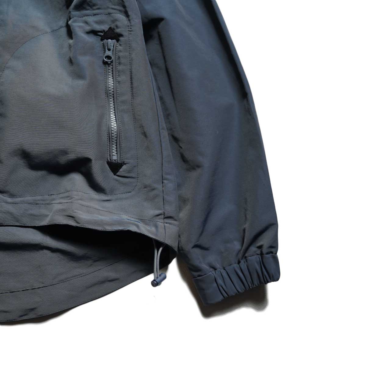 corn 　DIESEL アノラックプルオーバー 青 corn DIESEL アノラックプルオーバー 青 アノラック メンズ（色