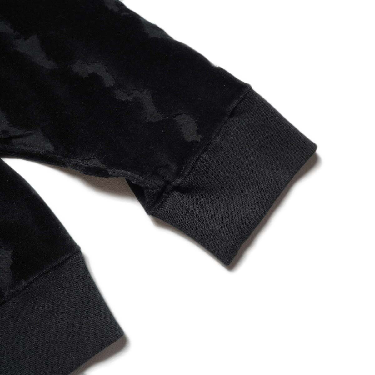 Needles / Crew Sweat Shirt - Cotton Jacquard/Python (Black)  袖リブ