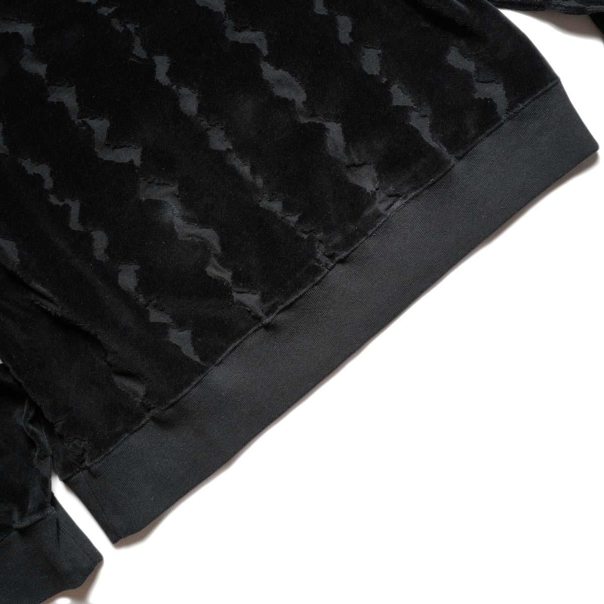 Needles / Crew Sweat Shirt - Cotton Jacquard/Python (Black) 裾リブ