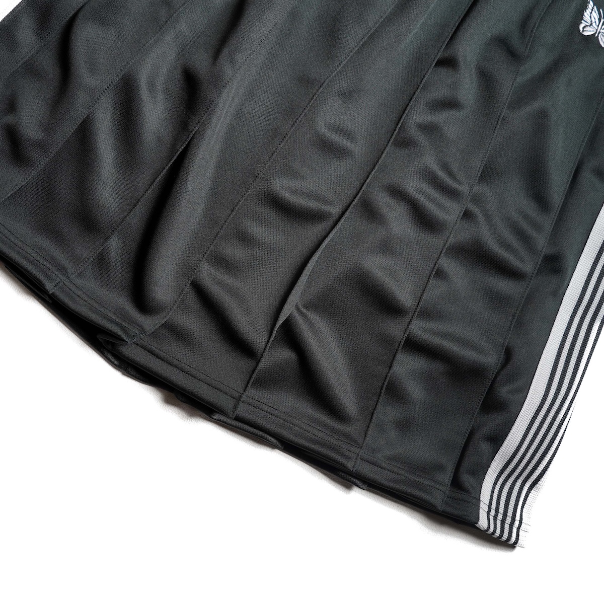 Needles / Pleated Track Skirt - Poly Smooth (Charcoal) 裾