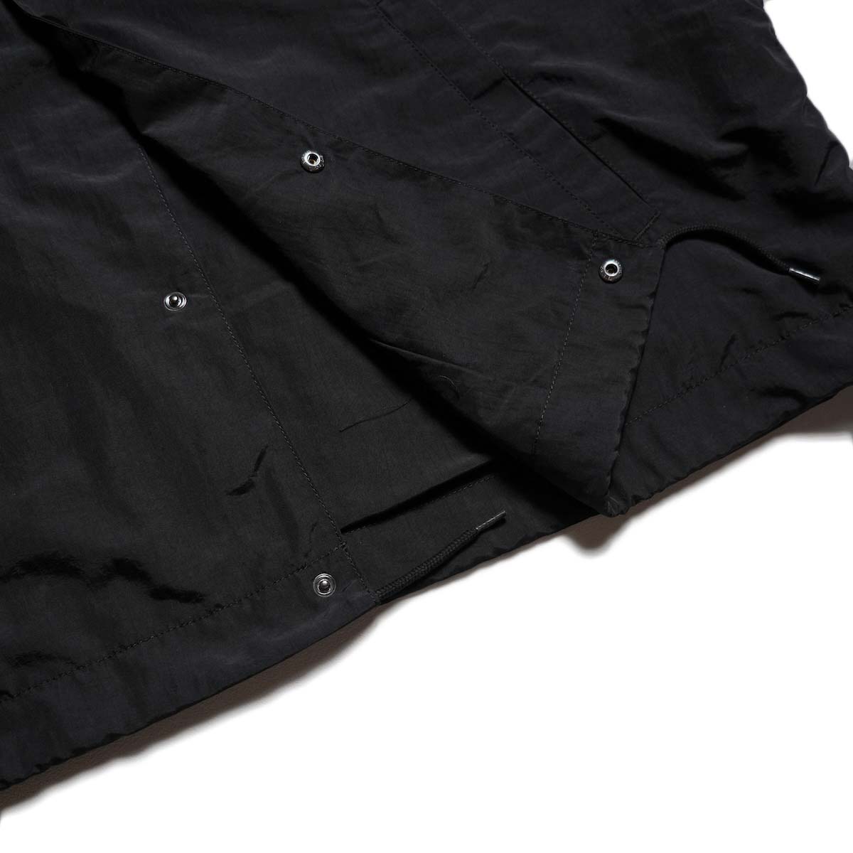 N.HOOLYWOOD × Champion / C8-E611 COACH JACKET (Black) 裾ヒモ