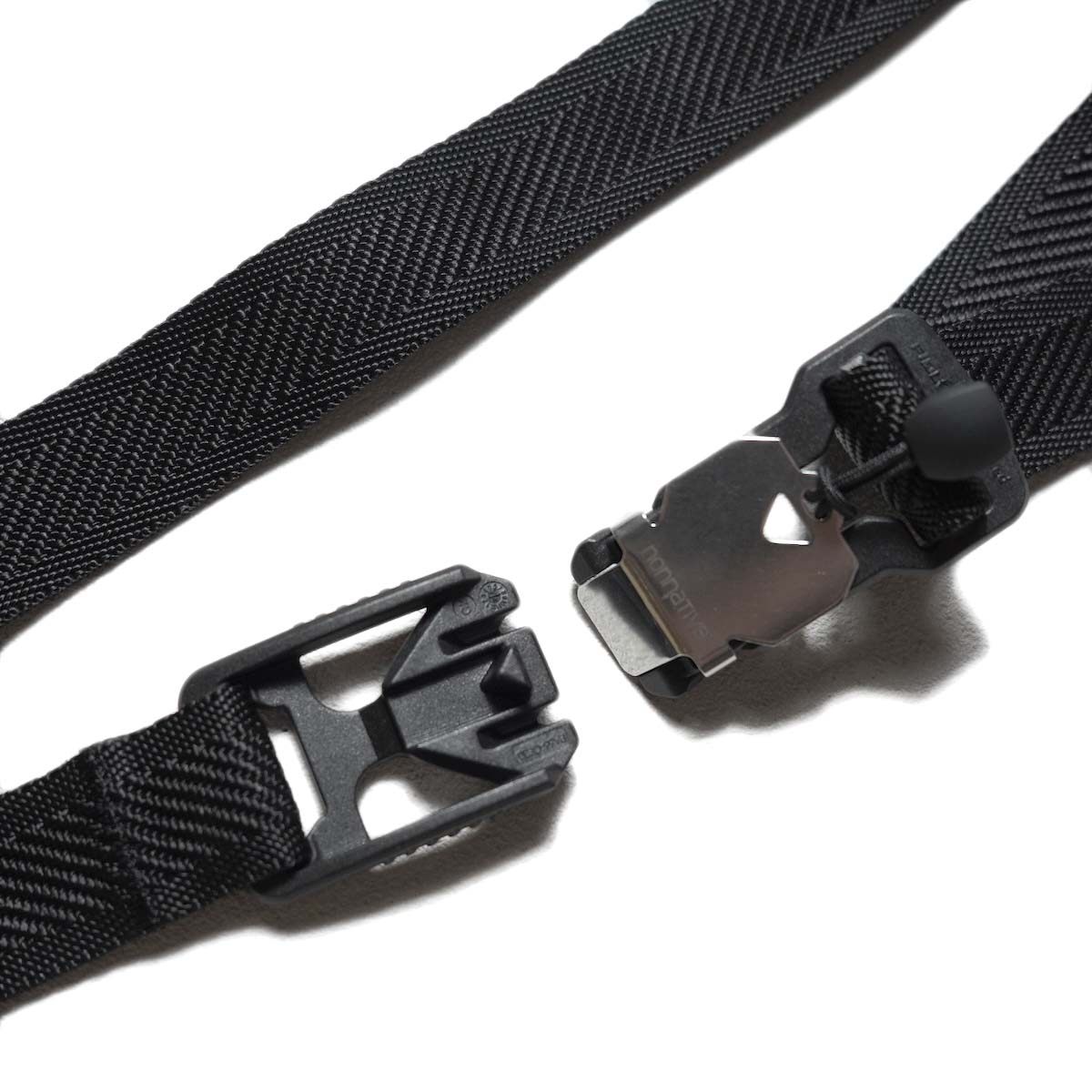 nonnative / HIKER BELT POLYPROPYLENE TAPE WITH FIDLOCK® BUCKLE  着脱イメージ