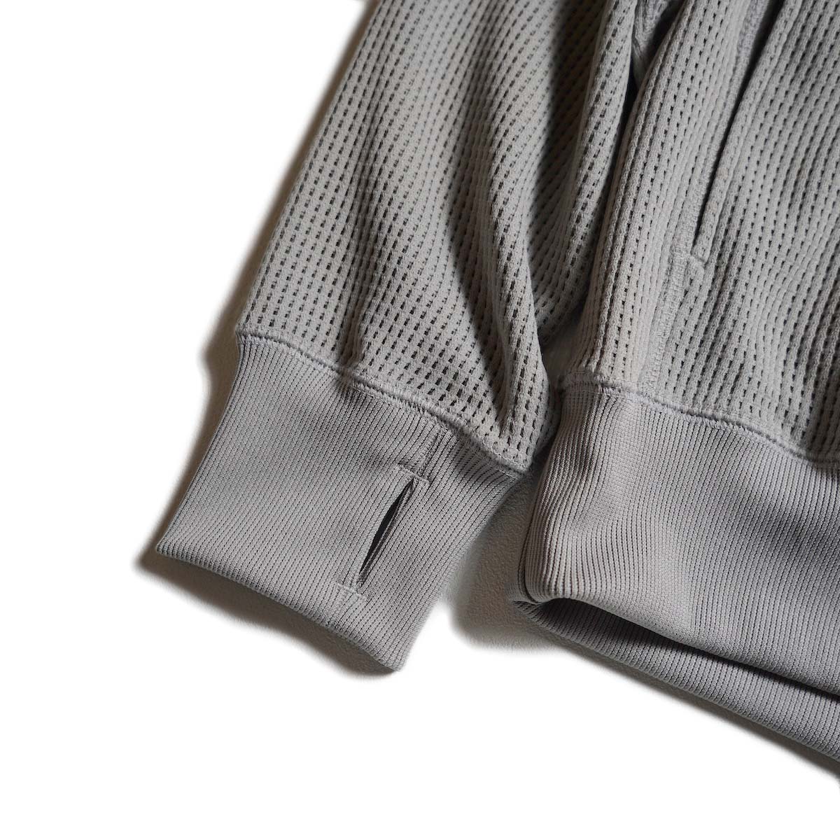 nonnative / HIKER ZIP CARDIGAN POLY MESH POLARTEC® POWER DRY® (Gray)