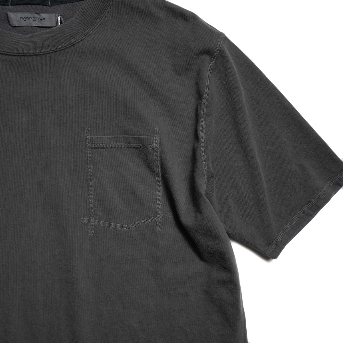 nonnative / DWELLER S/S TEE COTTON JERSEY PIGMENT DYE (Charcoal)