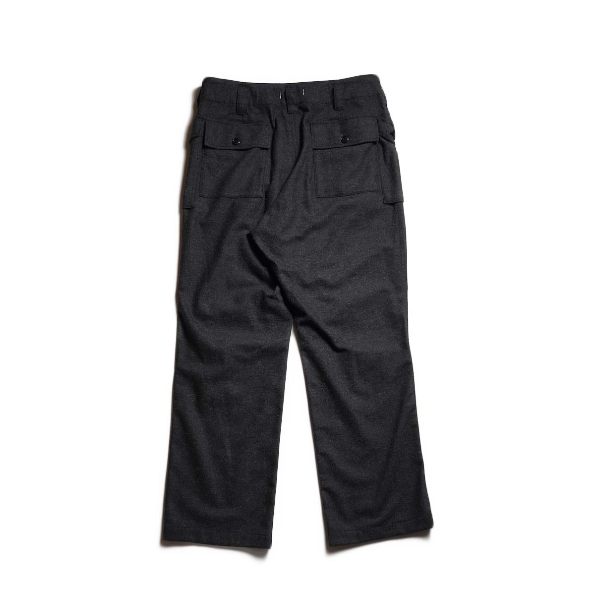nonnative / TROOPER 4P TROUSERS WOOL CASHMERE OXFORD (Heather Charcoal) 背面