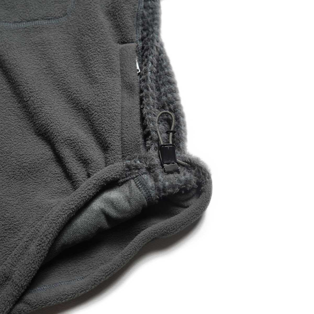nonnative / HIKER VEST POLARTEC® WIND PRO® (Gray)
