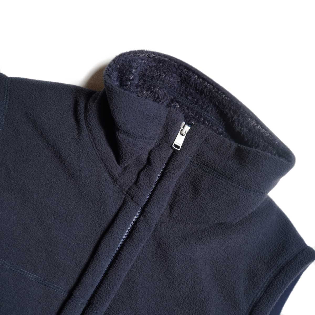 nonnative / HIKER VEST POLARTEC® WIND PRO® (Navy)