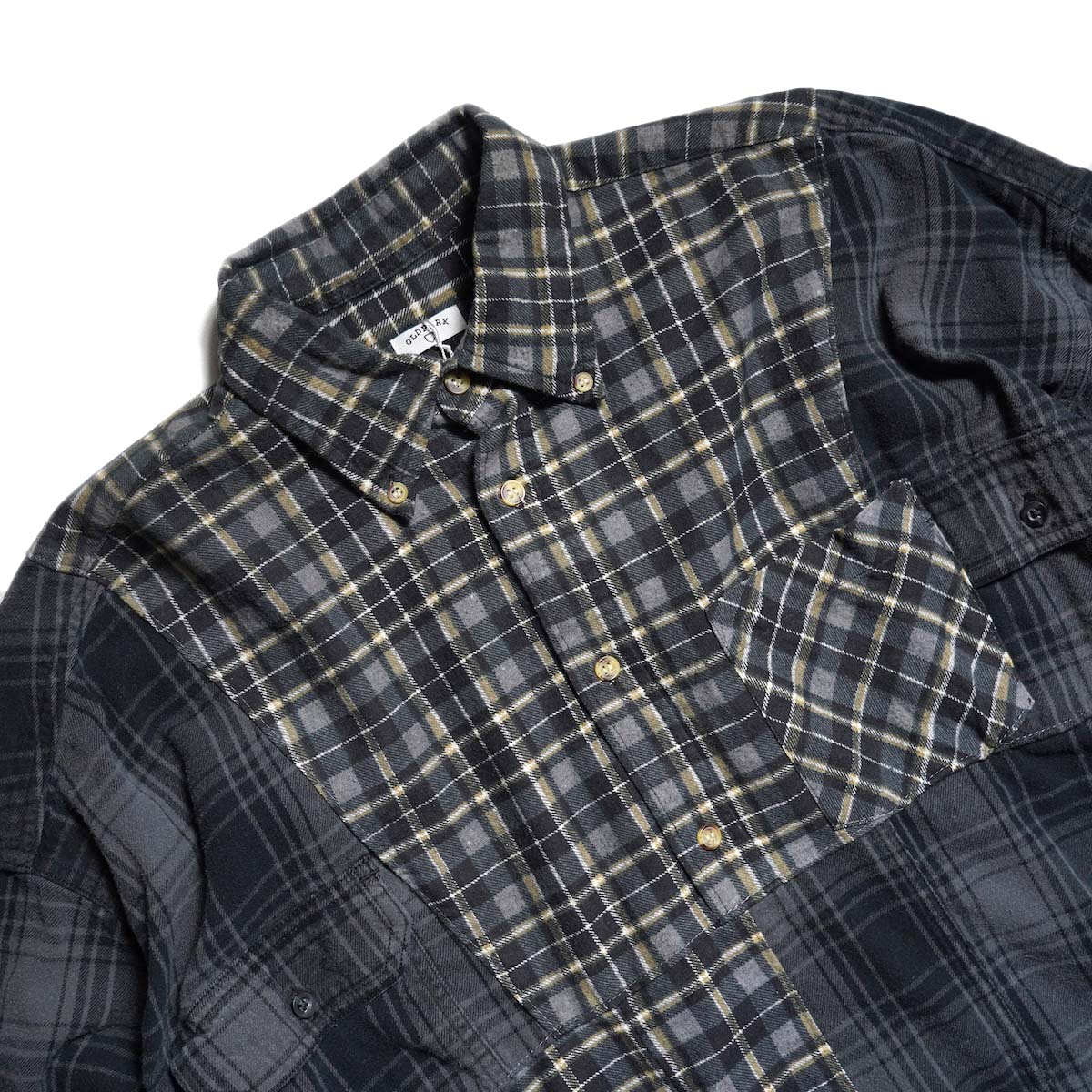 OLD PARK / HALF-BOTTON SHIRT  (Flannel - G) 襟元、ポケット