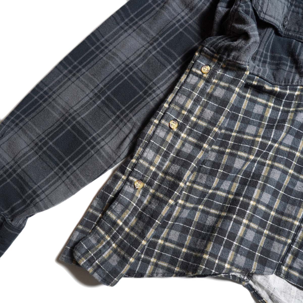 OLD PARK / HALF-BOTTON SHIRT  (Flannel - G)  裾ボタン