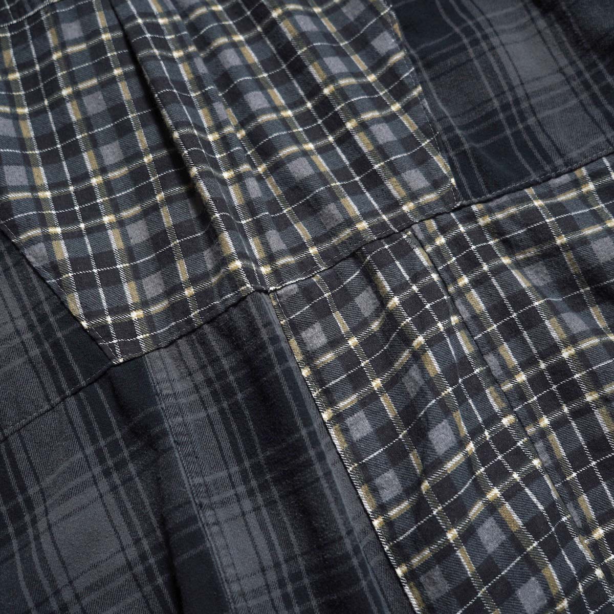 OLD PARK / HALF-BOTTON SHIRT  (Flannel - G)  素材感