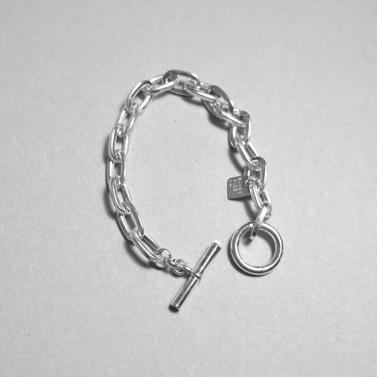 ON THE SUNNY SIDE OF THE STREET /  Oval Link Chain Bracelet (White Silver)