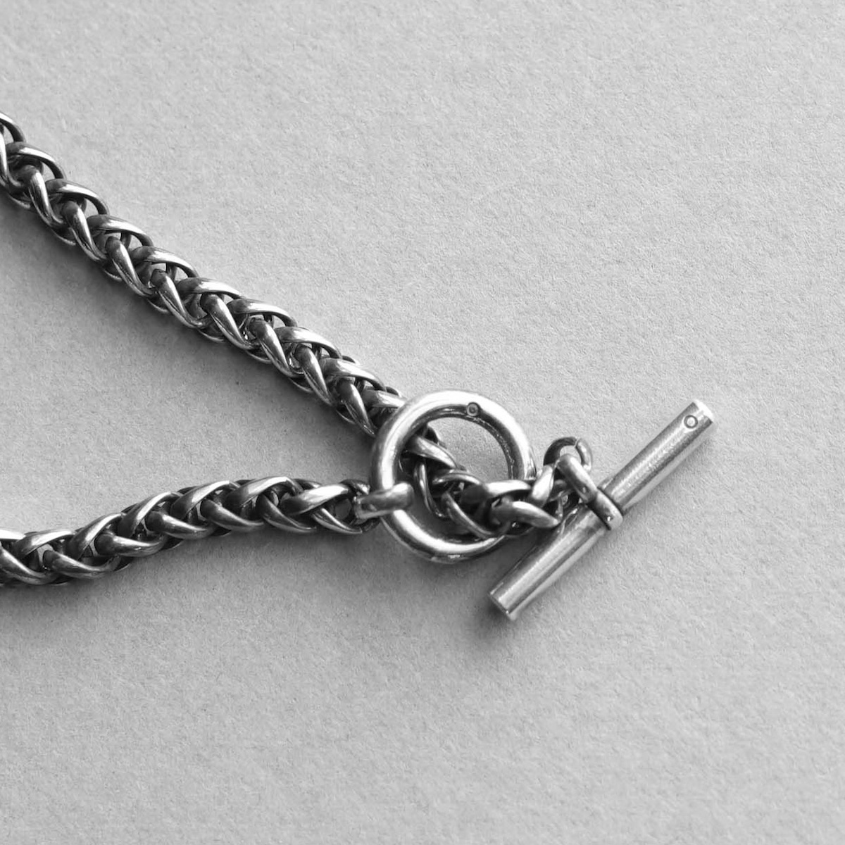 ON THE SUNNY SIDE OF THE STREET /  Triple Chain Bracelet (Silver) 留め具