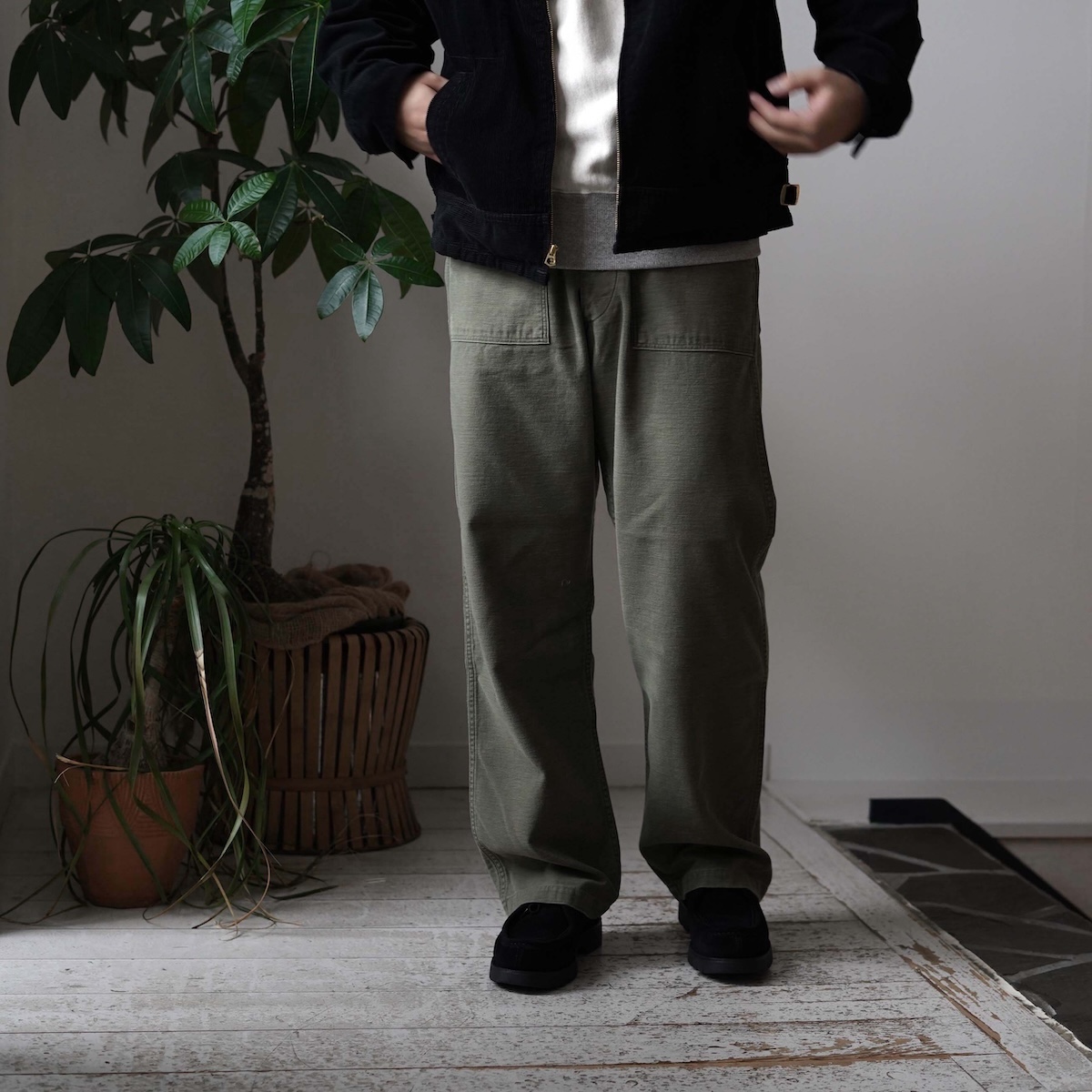 orSlow / REAL USED WASH VINTAGE FIT FATIGUE PANTS (Dark Olive Stone) 178cm / size 3 着用②