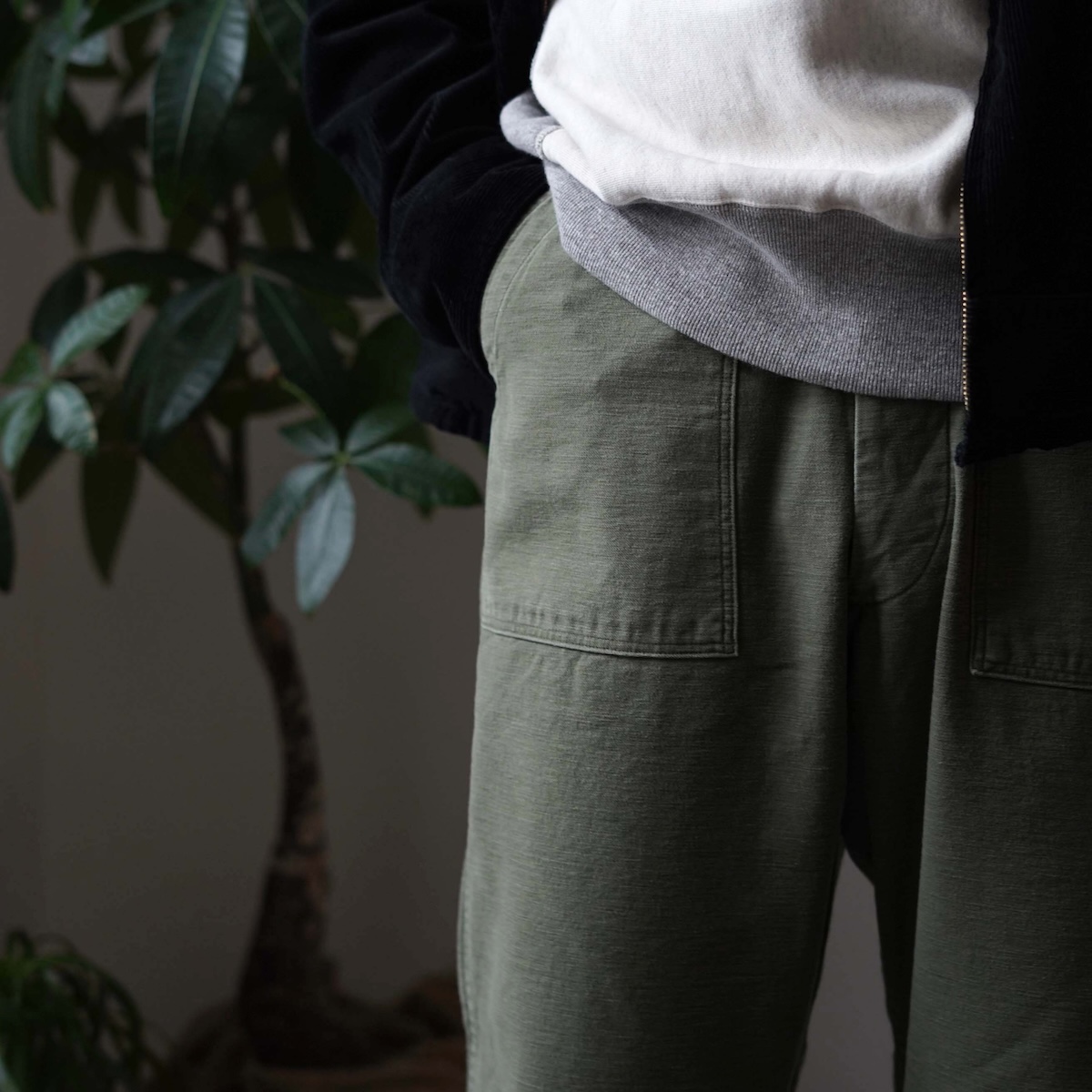 orSlow / REAL USED WASH VINTAGE FIT FATIGUE PANTS (Dark Olive Stone) 178cm / size 3 着用⑤