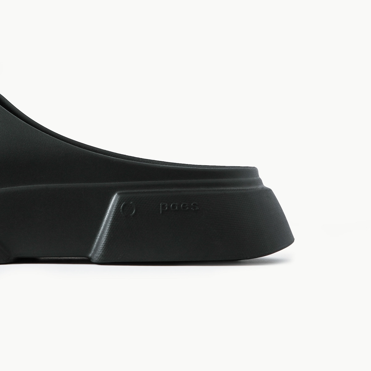 PAES / Slide 01 Sandal (Black)