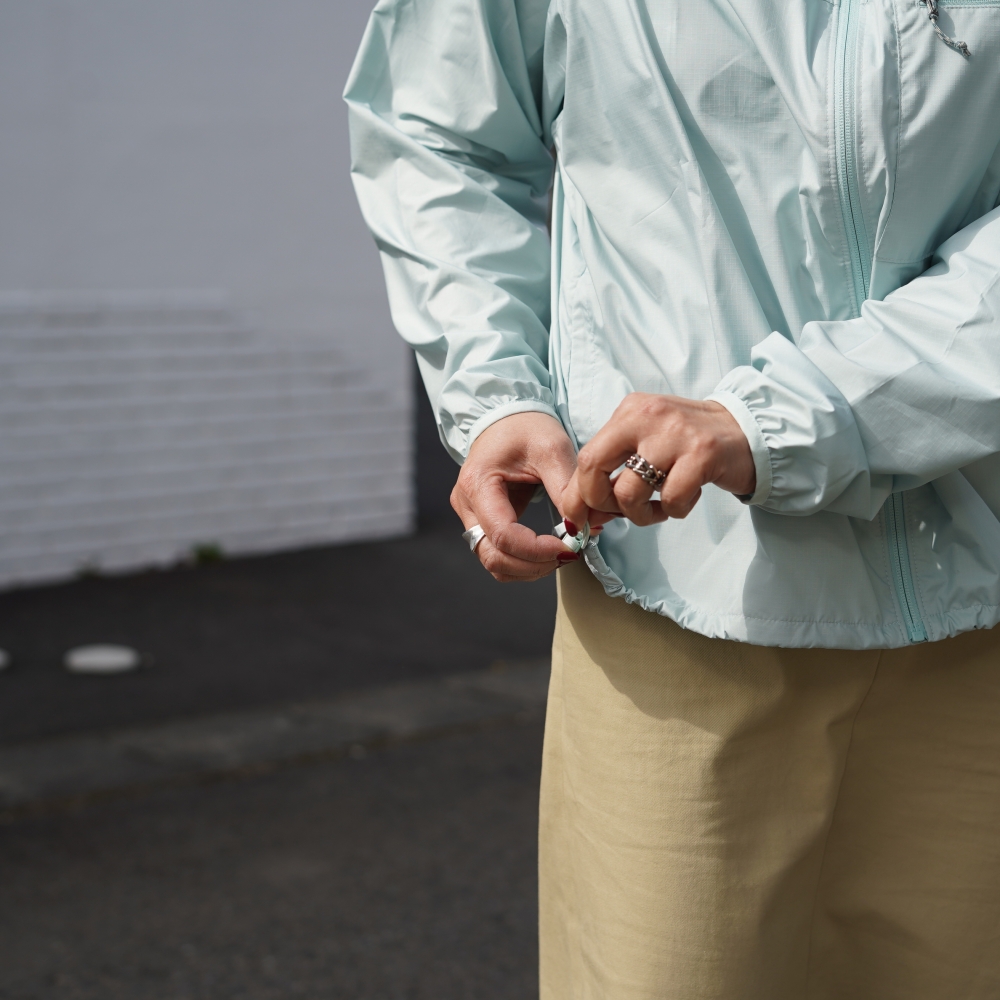 Patagonia / W's Light & Variable Jkt (Weathered Stone)