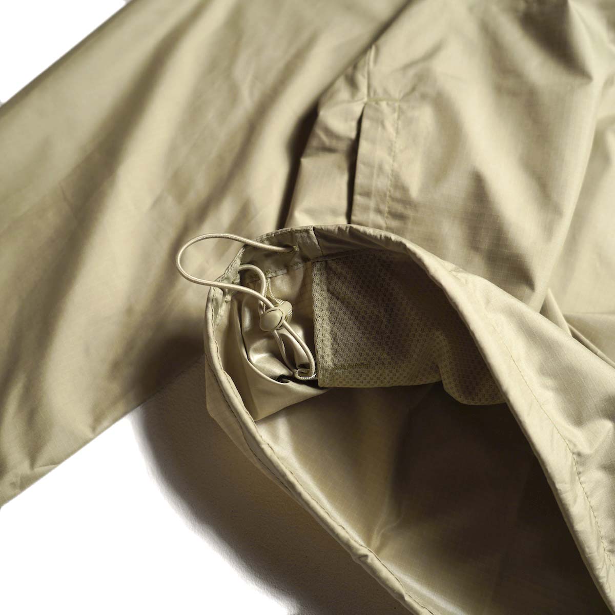 Patagonia / W's Light & Variable Jkt (Weathered Stone)