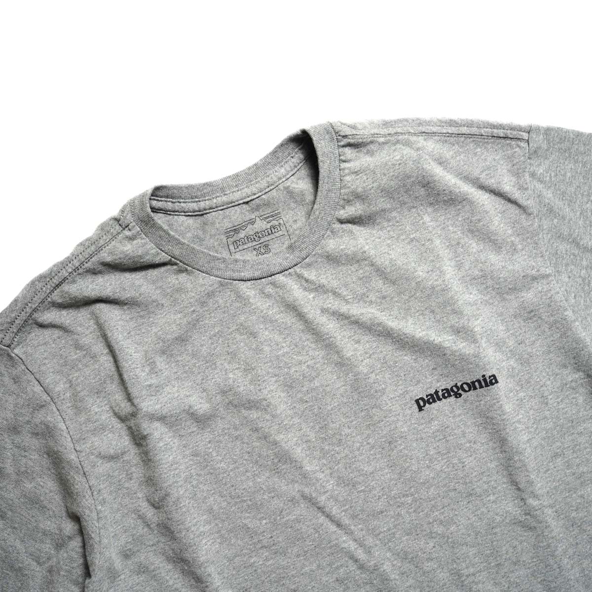 Patagonia / M"s P-6 Logo Responsibili Tee (Gravel Heather) ネック、胸プリント