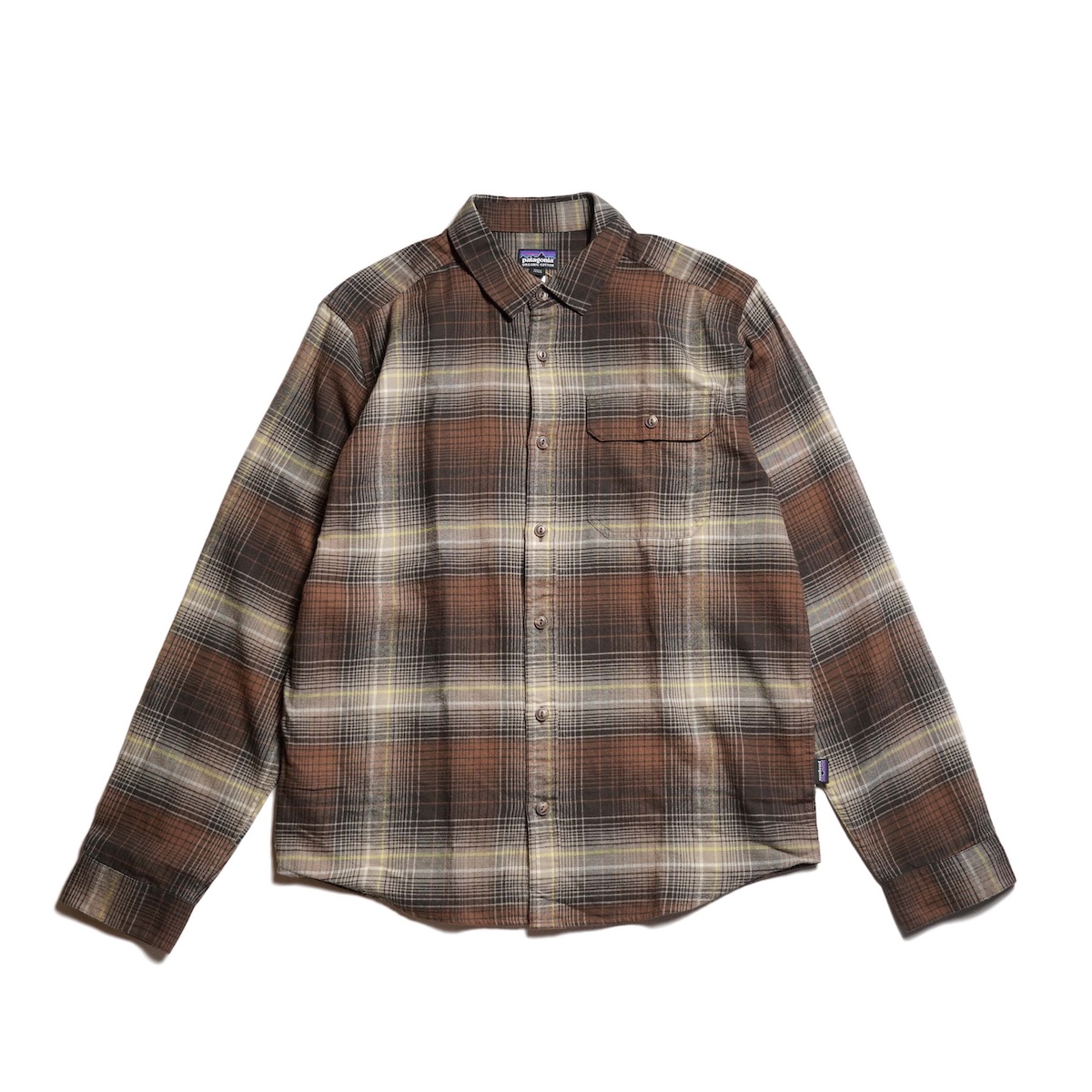 Patagonia / M’s L/S LW Fjord Flannel Shirt (Melting Ombre / Den Brown) 正面