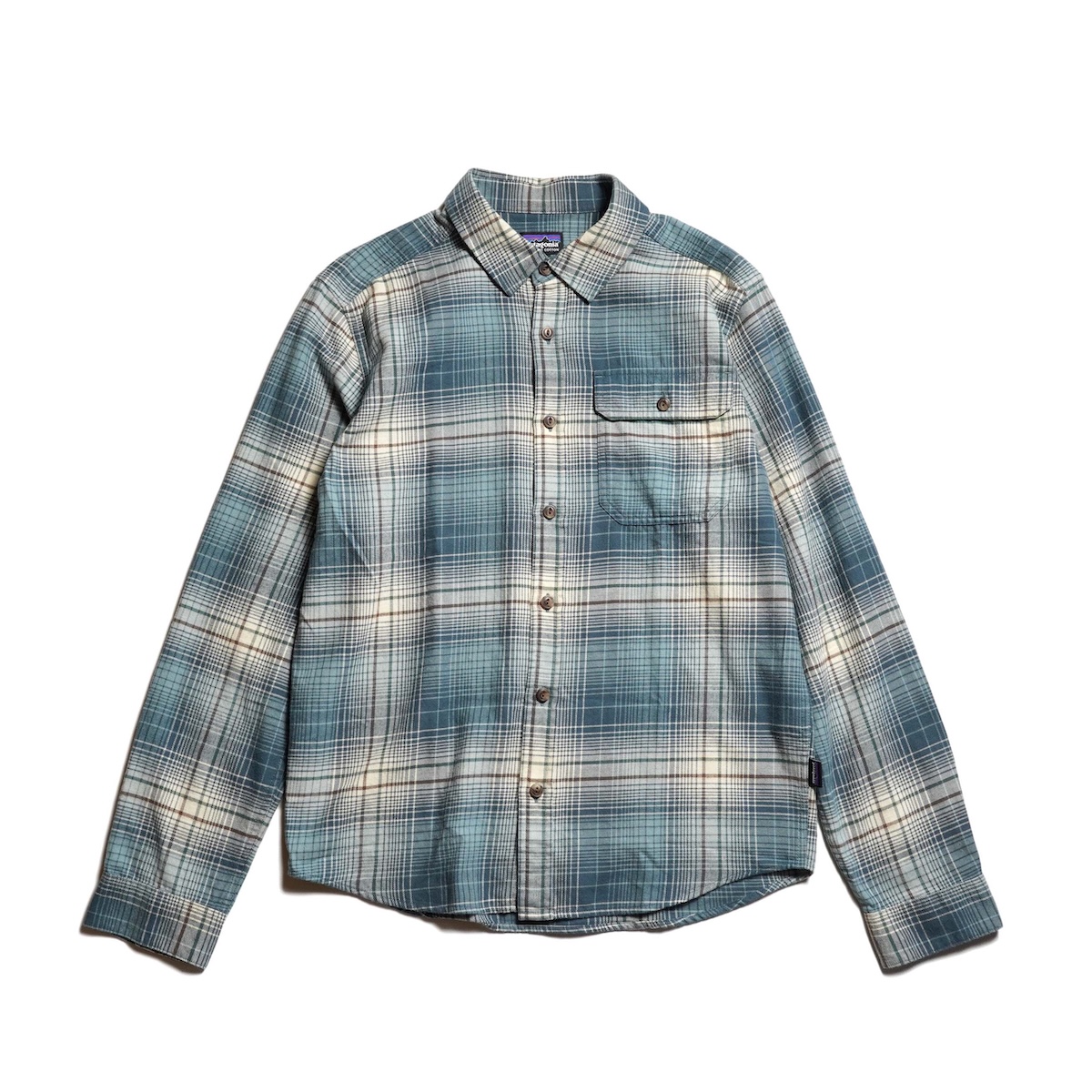 Patagonia / M’s L/S LW Fjord Flannel Shirt (Melting Ombre / Summit Blue) 正面