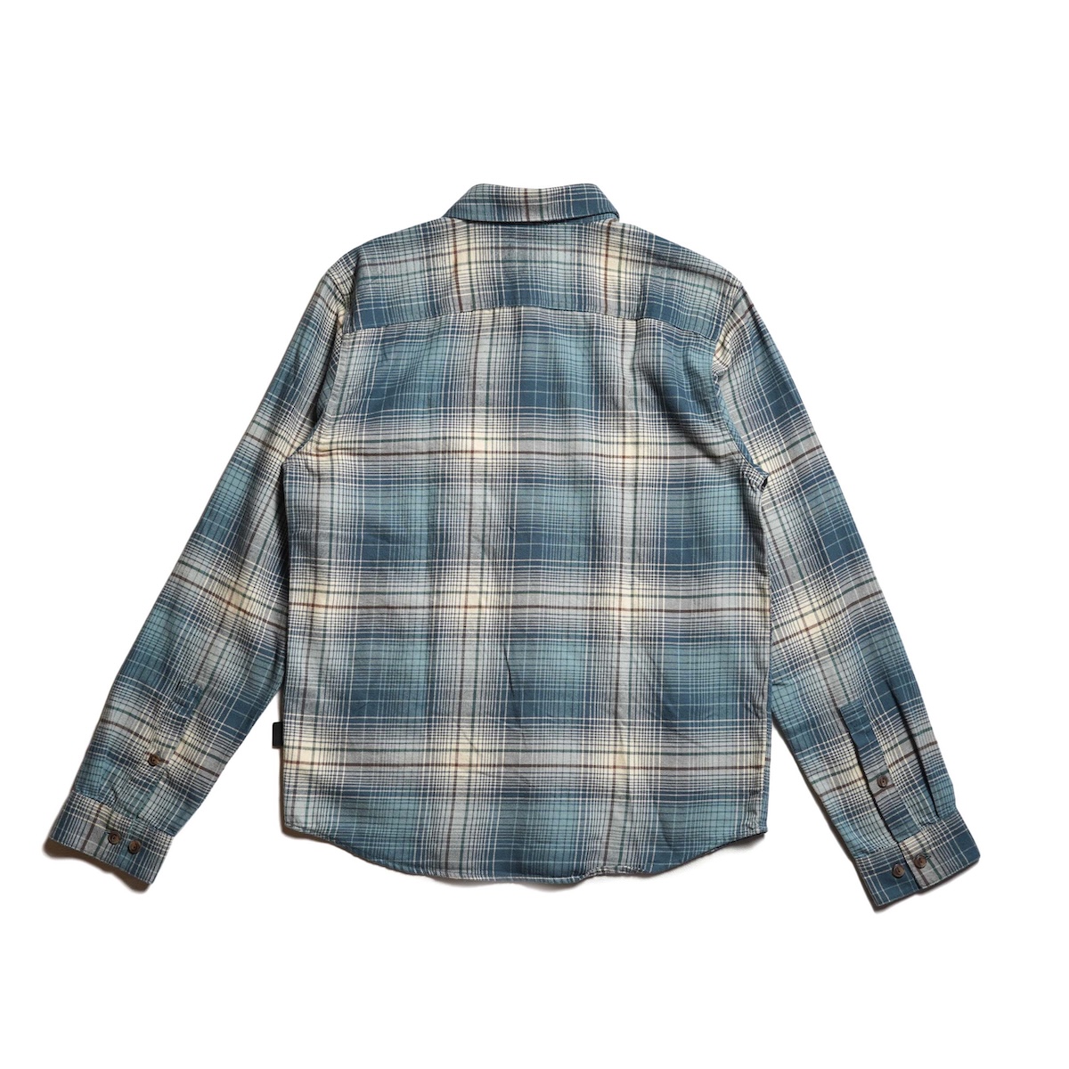 Patagonia / M’s L/S LW Fjord Flannel Shirt (Melting Ombre / Summit Blue) 背面