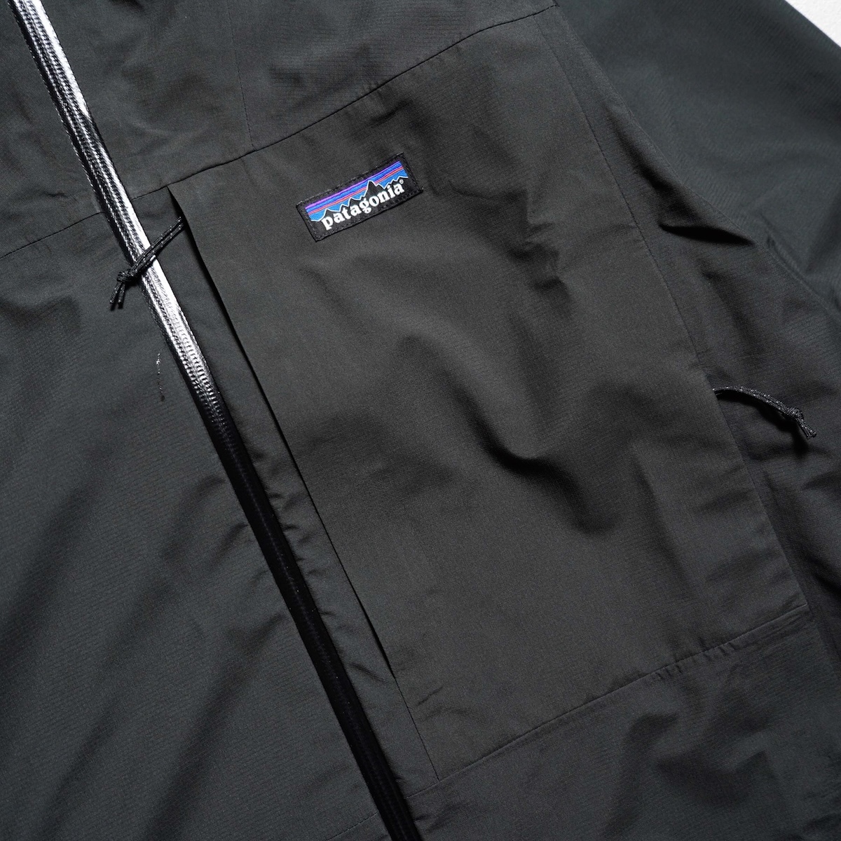 Patagonia / M's BOULDER FORK RAIN JKT (Black)