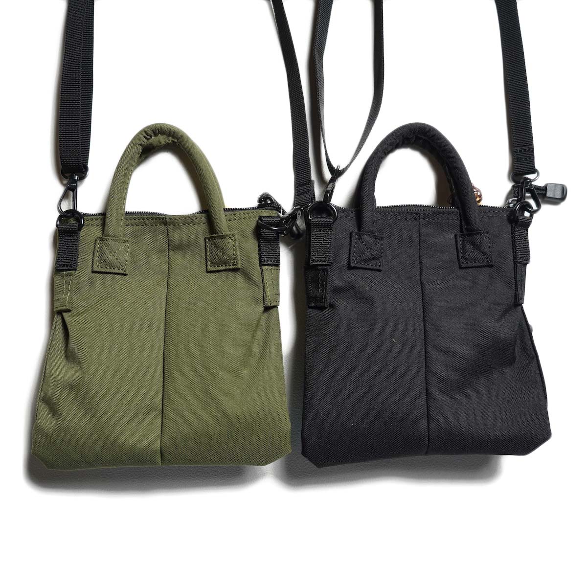 PENNEY"S / THE FOX - Mini Helmet Bag (左 : Olive 右 : Black) 背面