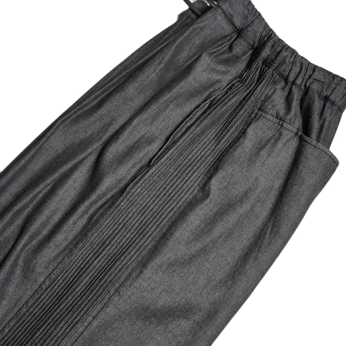 Pheeta / PH014CUN-PT6D Trinity Pants (Black) サイド、ピンタック