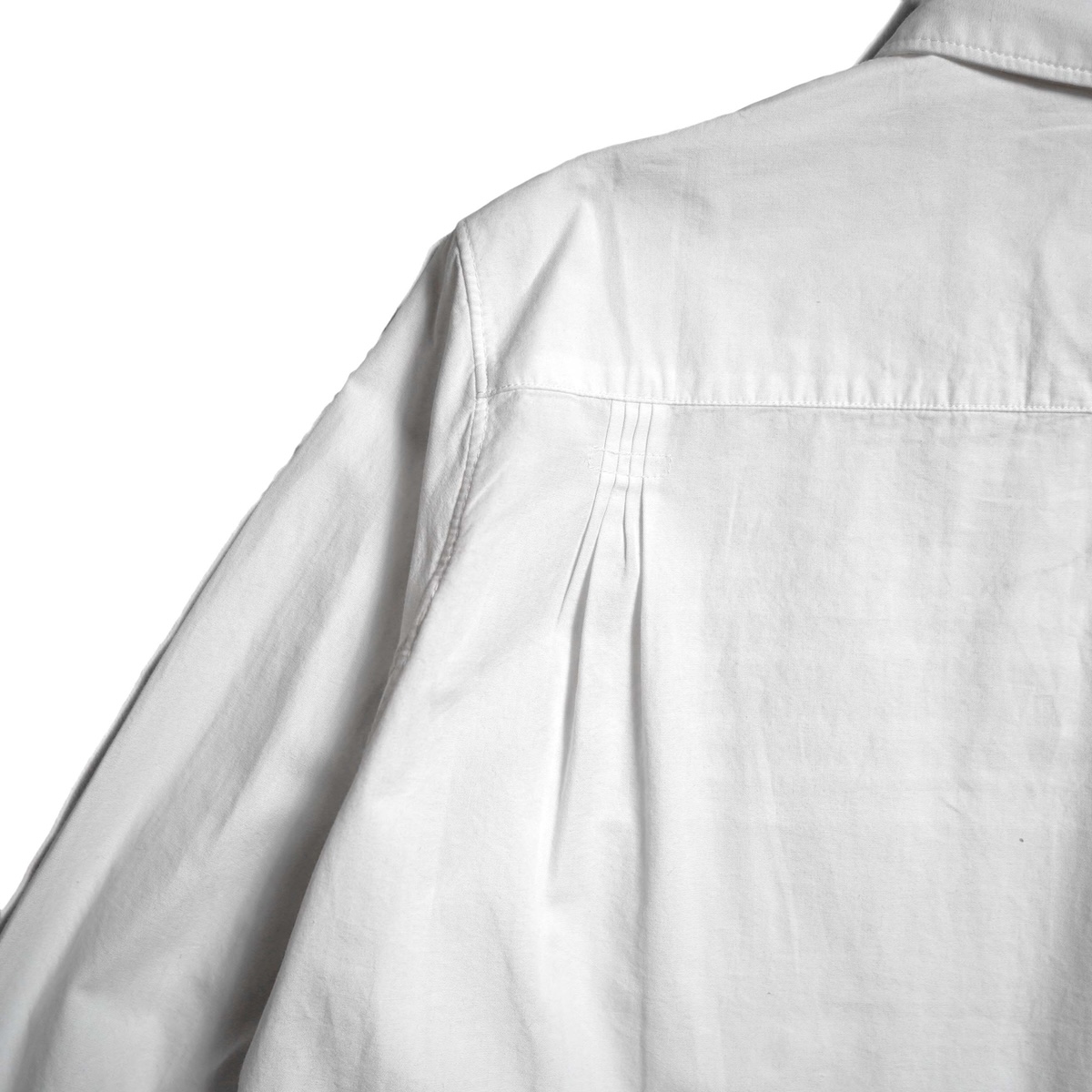 Pheeta / PH015C-61 Trinity Croped Shirt (White) 背面タック