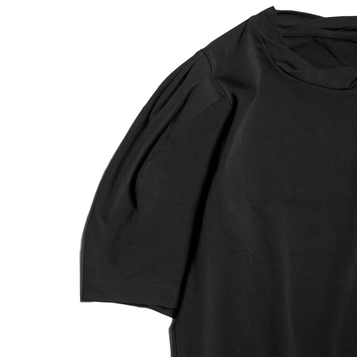 Pheeta / PH015C-CU7 Emmy TUCK TEE (Black) 袖