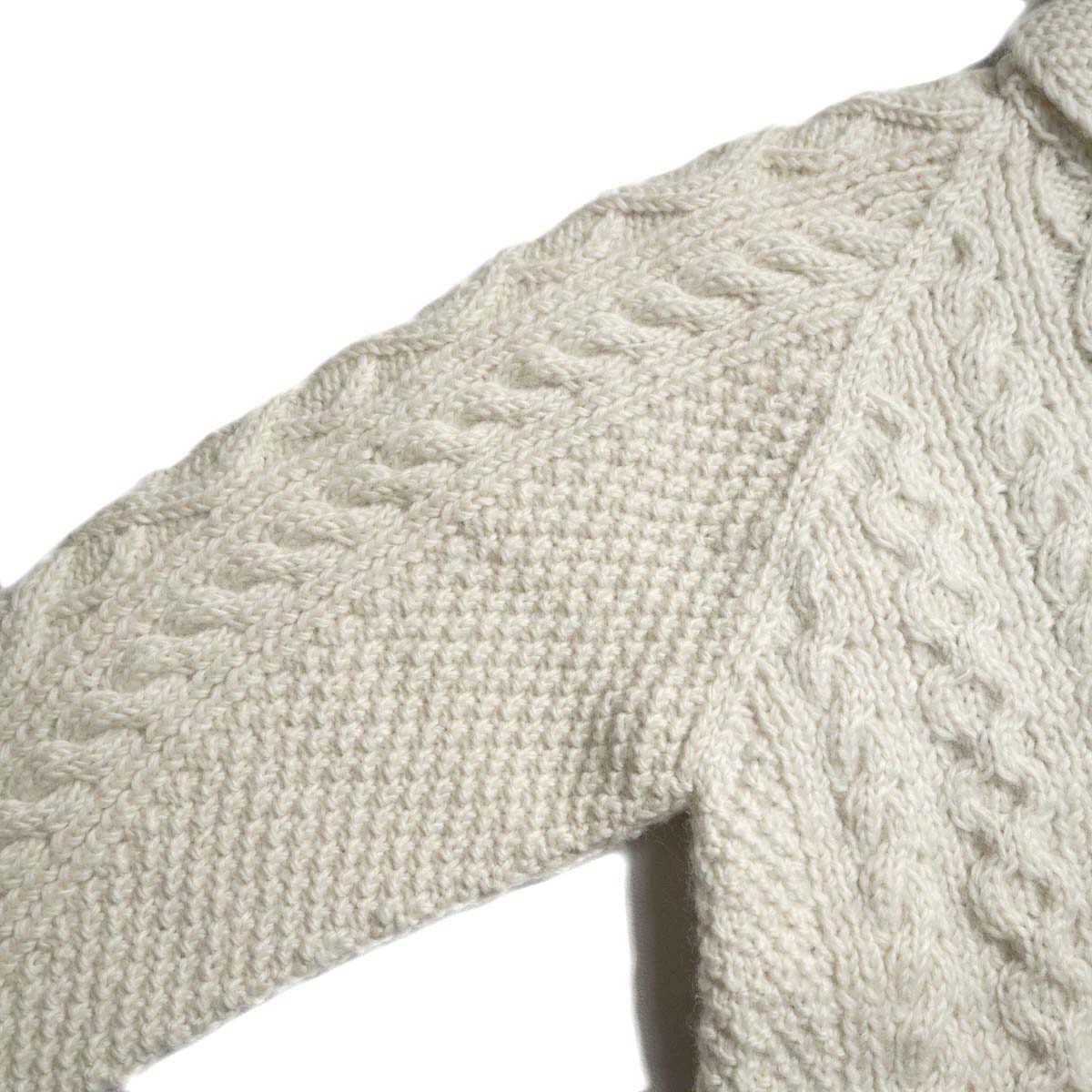 Pheeta / PH016C-HN1 Clara - ZIP CARDIGAN (White) 袖