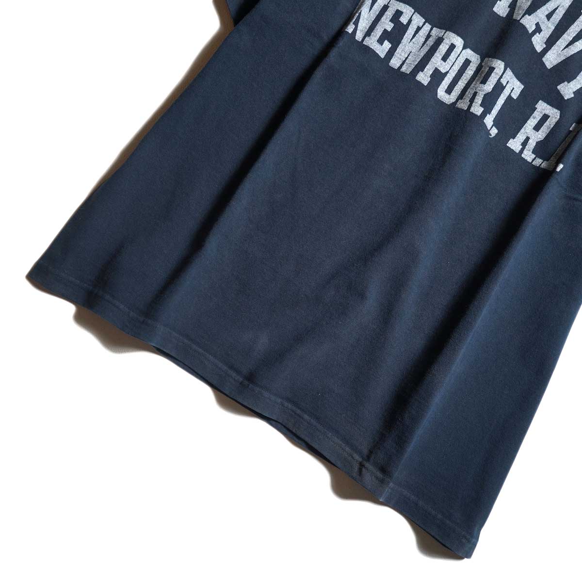 REMI RELIEF / SP加⼯14/天竺T(U.S. NAVY)日焼け＆ペンキ加工 (Black)裾