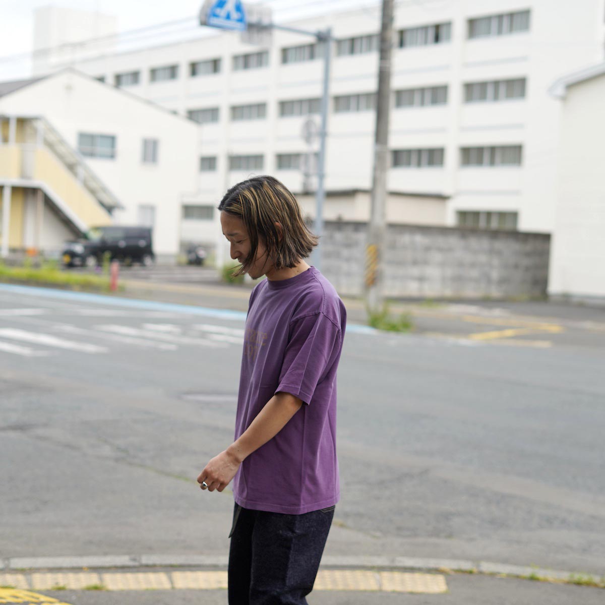 REMI RELIEF / SP加⼯14/天竺T(U.S. NAVY)日焼け＆ペンキ加工 (Black) 162cm Msize ※同型着用②