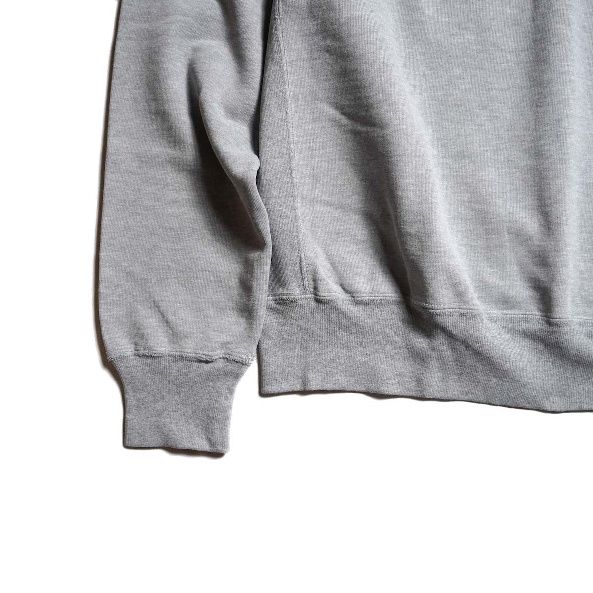 【REMI RELIEF 】ILLINOIS クルーネックプルオーバー REMI RELIEF 】ILLINOIS クルーネックプルオーバー REMI RELIEF